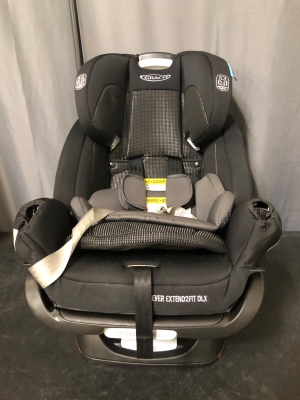 Photo 2 of Graco 4Ever Extend2Fit DLX 4-in-1 Car Seat
