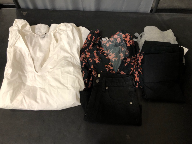 Photo 2 of Size Small Women's Clothing Bundle 