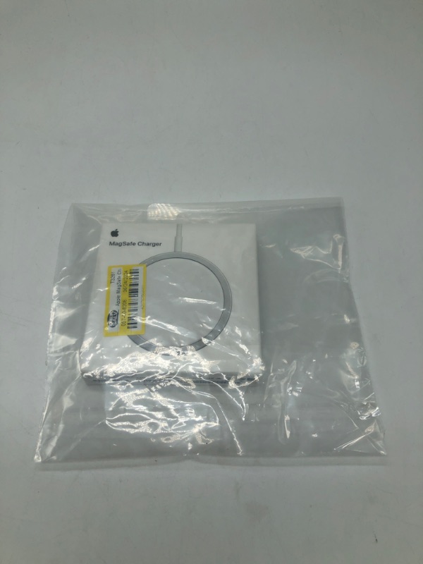 Photo 1 of Apple MagSafe Charger
