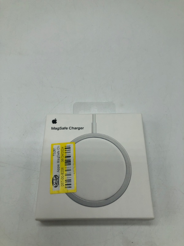 Photo 2 of Apple MagSafe Charger
