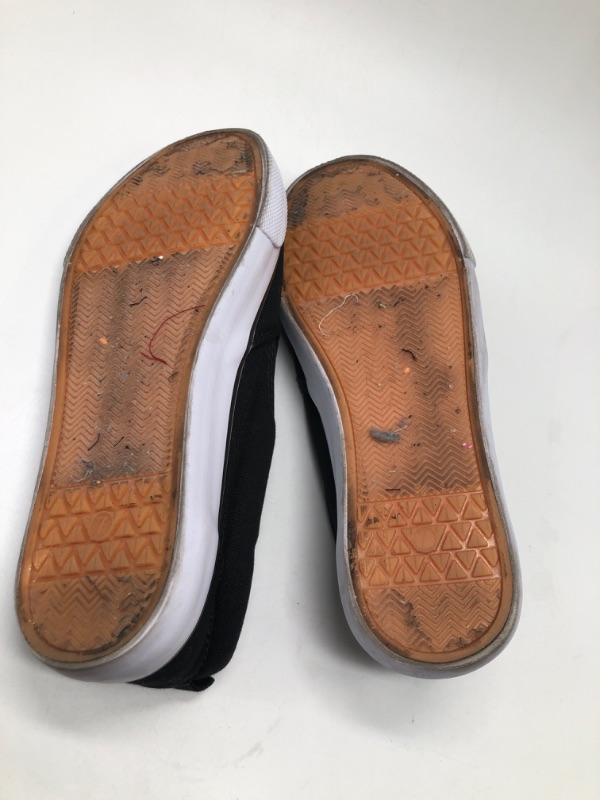 Photo 5 of Size 7 Women's Millie Twin Gore Slip-On Sneakers - A New Day™
