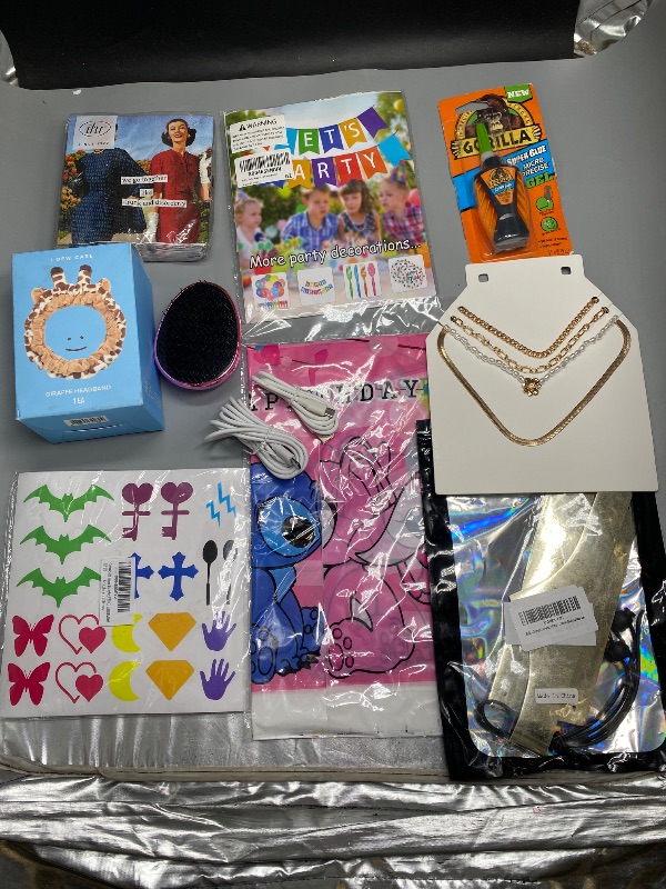 Photo 1 of LOT OF 11 MISCELLANEOUS ITEMS