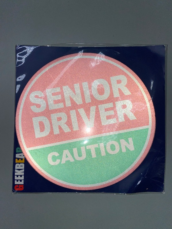 Photo 1 of PINK/MINT*** GEEKBEAR Senior Driver Car Magnet - Colorful, Reflective, Weather-Resistant - Circular 4.7 x 4.7 in (PINK/MINT, 3 Pack)
