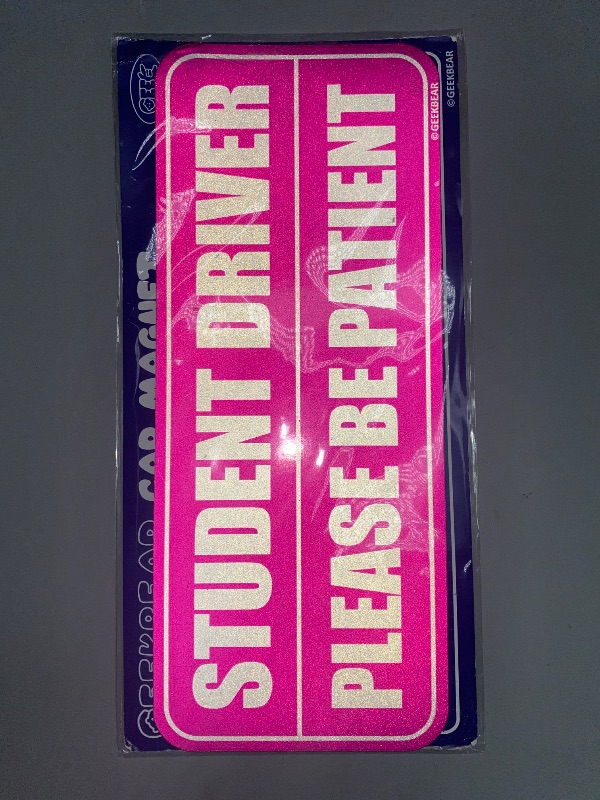 Photo 1 of PIN/PINK** GEEKBEAR Student Driver Car Magnet - Colorful, Reflective, Weather-Resistant - Rectangular 8.7 x 3.5 in
