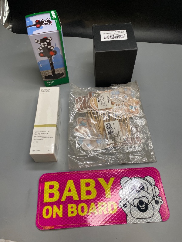 Photo 1 of A MIX BUNDLE OF 3 ITEMS 