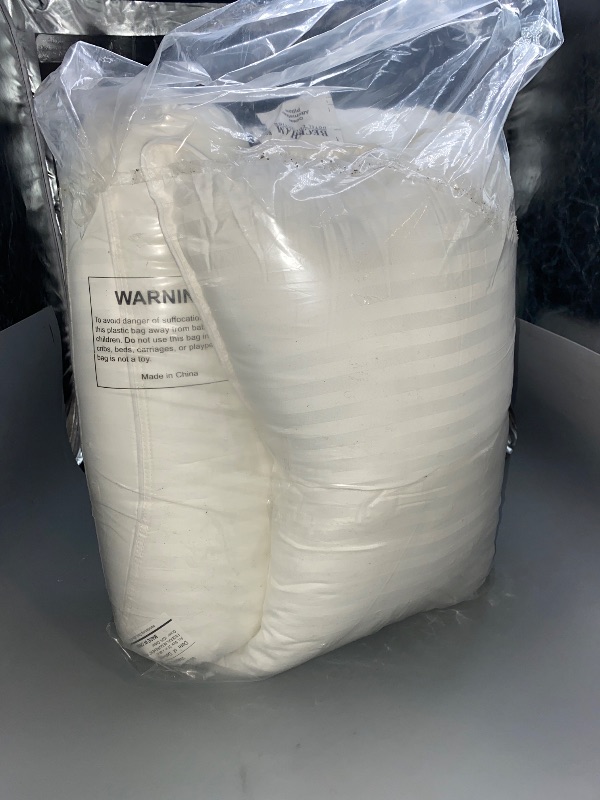 Photo 1 of Beckham Hotel Collection Bed Pillows Standard/Queen Size Set of 2 - Original Down Alternative Pillow for Sleeping - Bedding for Back, Stomach or Side Sleepers
