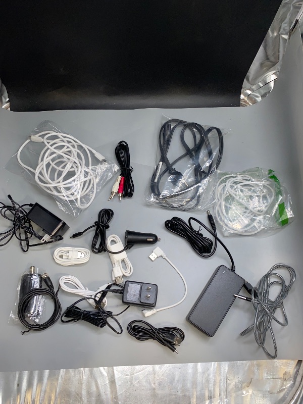 Photo 1 of MIXED OF ELECTRONIC CHARGERS 
