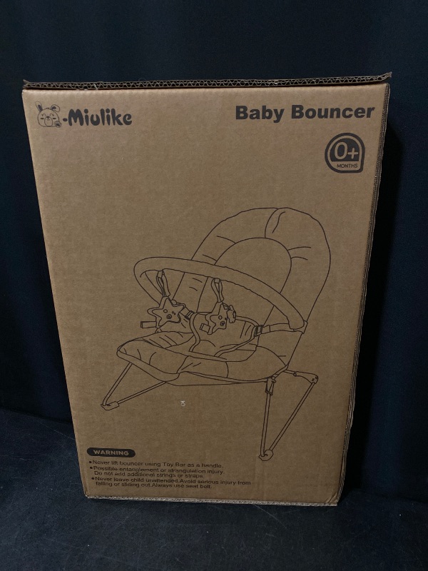 Photo 1 of Q-MIULIKE Portable Baby Bouncer Chair with 3 Plush Toys, Soft Fabric, 0-9moths, <20lbs, Neutral Design