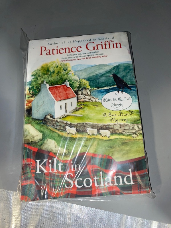 Photo 1 of Kilt in Scotland: A Ewe Dunnit Mystery (Kilts and Quilts) Paperback – September 24, 2019
