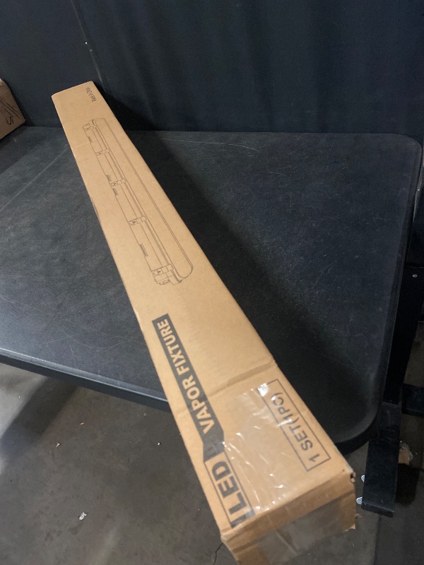 Photo 1 of 4FT LED Vapor Tight Light 60W/50W/40W,3000K/4000K/5000K CCT Selectable 7800lm (150W Eq.) IP65 Waterproof Outdoor Shop Light LED Vapor Proof Fixture for Car Wash, Parking Lot, Garage 1-Pack
