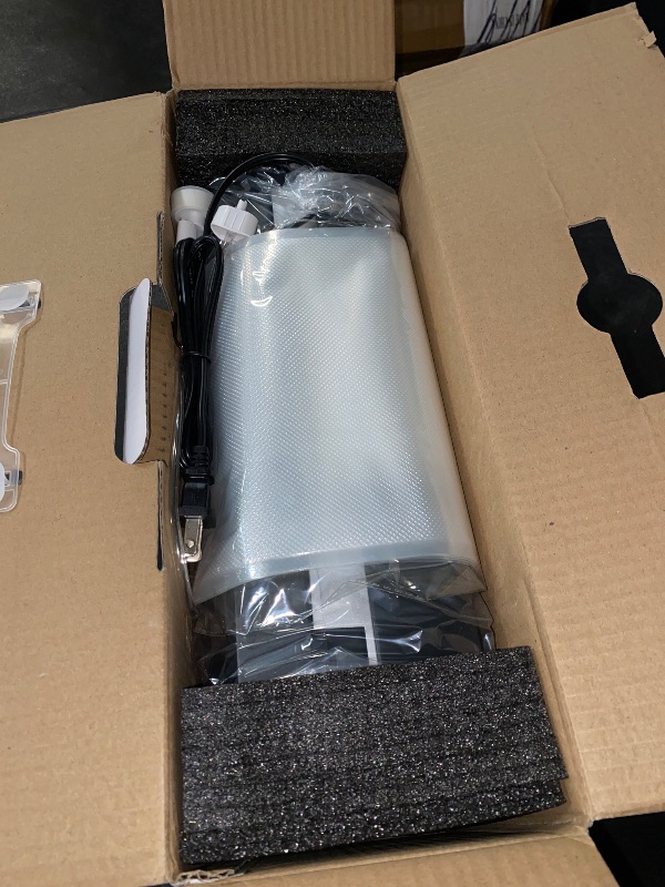 Photo 1 of 95kpa Vacuum Sealer Machine,Commercial Full Automatic Food Sealer,Powerful Sealing System with Double Heat Seal,Built-in Cutter&Bags Storage,1 Bag Rolls and 10 pcs Pre-cut Bags

