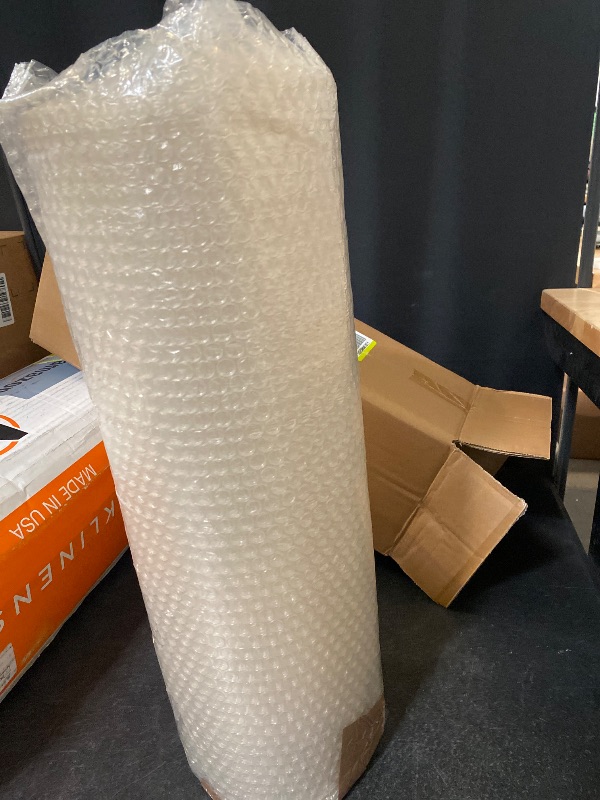 Photo 1 of CYS EXCEL Cylinder Clear Glass Vase (H:20" D:6") | Multiple Size Choices Glass Flower Vase Centerpieces | Hurricane Floating Candle Holder Vase
