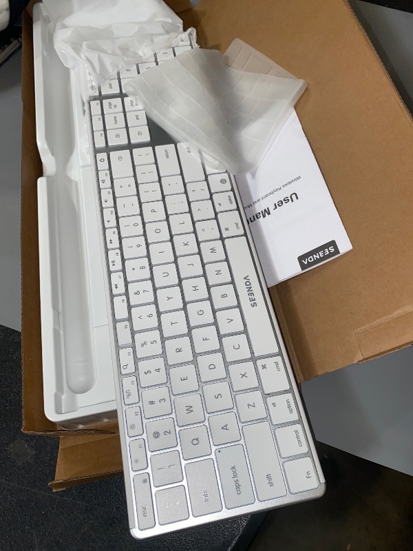 Photo 1 of seenda Bluetooth Keyboard and Mouse for Mac, Multi-Device Rechargeable Keyboard Mouse with Quiet Keys, Full Size Slim Combo Compatible for MacBook Pro/Air, iMac, iPad, iPhone - White Silver