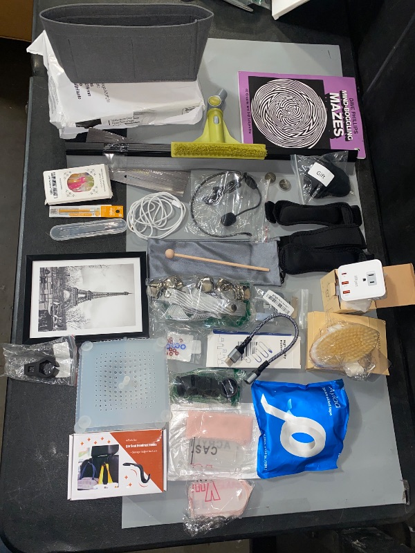 Photo 1 of LOT OF 24 MISCELLANEOUS ITEMS 