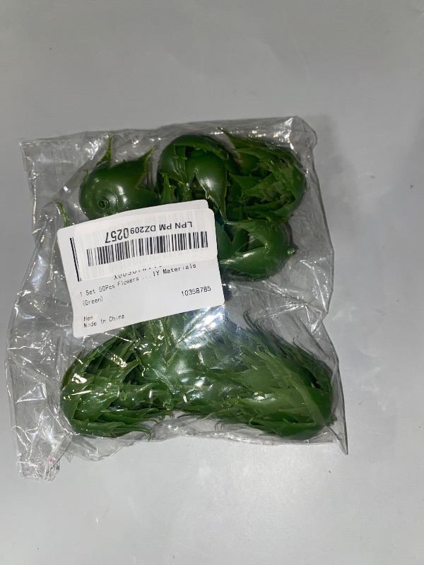 Photo 1 of ARTIBETTER 50Pcs Artificial Flower Calyxes Plastic Flower Sepals for DIY Craft Flower Arrangement Supplies