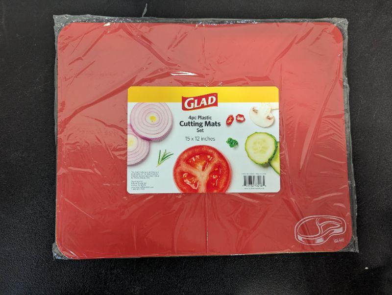 Photo 1 of Glad - 4 Piece Flexible Cutting Board - Chopping Mat - Dishwasher and Food Safe + Two 1Cup Angled Measuring Cups