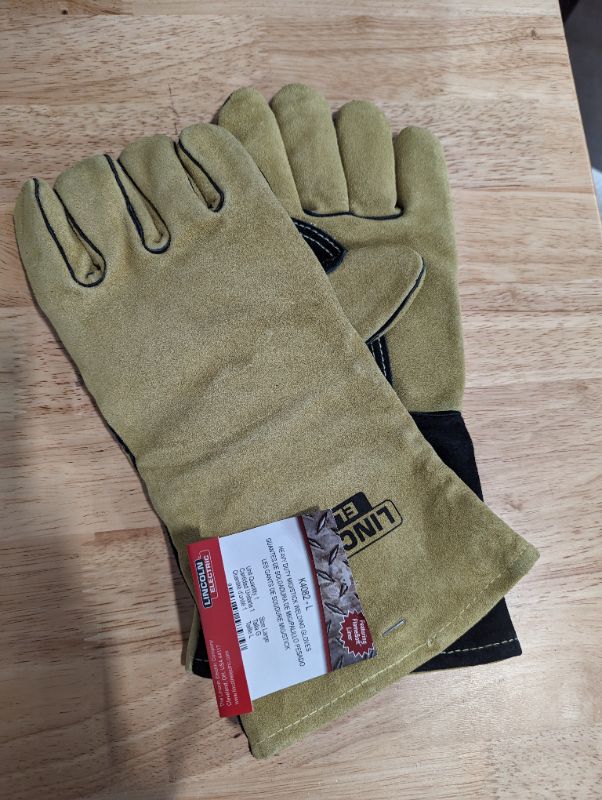 Photo 4 of Lincoln Electric Heavy Duty MIG/Stick Welding Gloves | Heat Resistant & Durabilty | Large | K4082-L Large