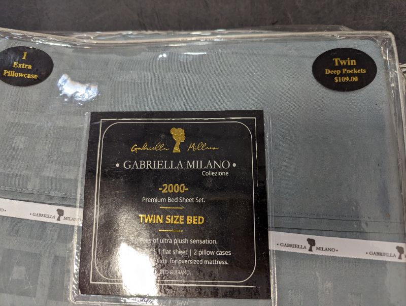 Photo 4 of Gabriella Milano Collezione - 2000 Premium Bed Sheet Set - 4pcs - Twin - GREY
**STOCK PHOTO TO SHOW STYLE- NOT COLOR**