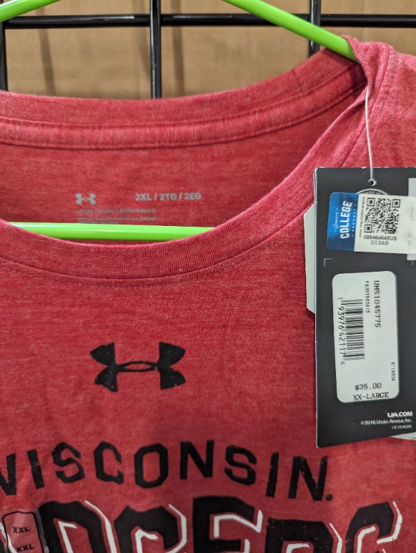 Photo 2 of Under Armour Wisconsin Badgers T-Shirt - XXL - NWT