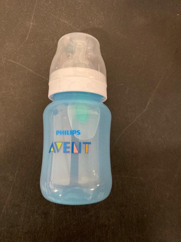 Photo 3 of Philips AVENT Anti-Colic Baby Bottle with AirFree Vent, 9oz, 1pk, Clear, SCY703/91
