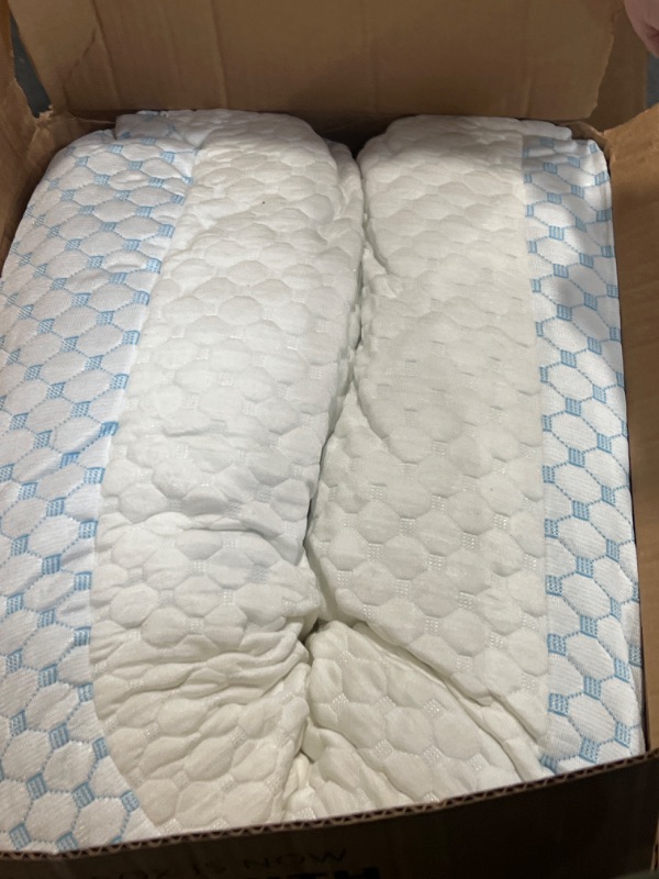 Photo 4 of Nestl Cooling Body Pillow
Heat and Moisture Reducing Ice Silk and Gel Infused Memory Foam Pillow.