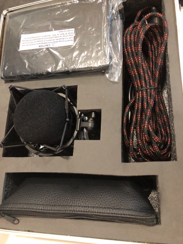 Photo 4 of Monoprice LTM500 Large Multi-Pattern Tube Studio Condenser Microphone - Cardioid, Figure 8, and Omnidirectional W/ 6 Intermediate States with Full