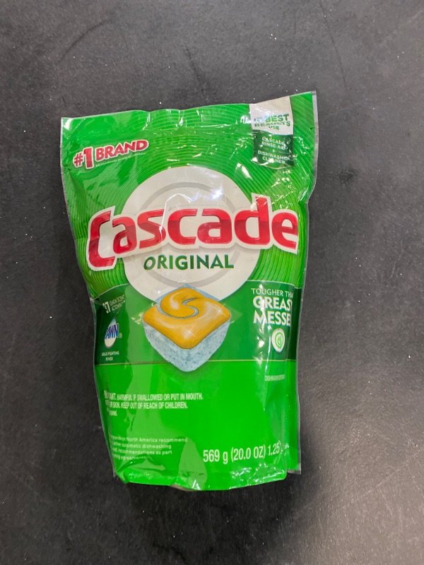Photo 3 of Cascade Original Dishwasher Detergent, Lemon Scent, Actionpacs - 37 pacs, 569 g