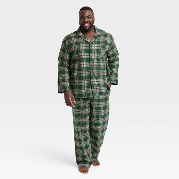 Photo 1 of Men's Plaid Flannel Pajama Set 2pc - Goodfellow & Co™ Green XL