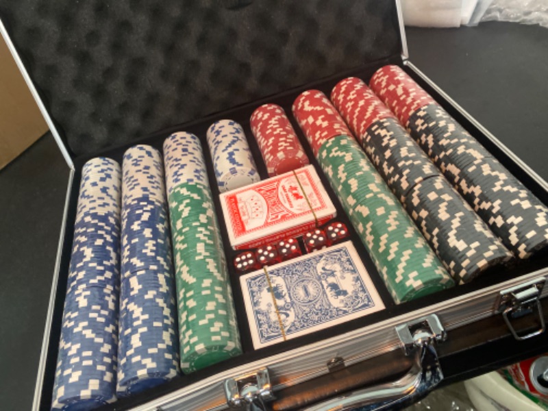 Photo 2 of LUOBAO Poker Chips Set for Texas Holdem,Blackjack, Tournaments with Aluminum Case,2 Decks of Cards, Dealer, Small Blind, Big Blind Buttons and 5 Dice,11.5 Gram
