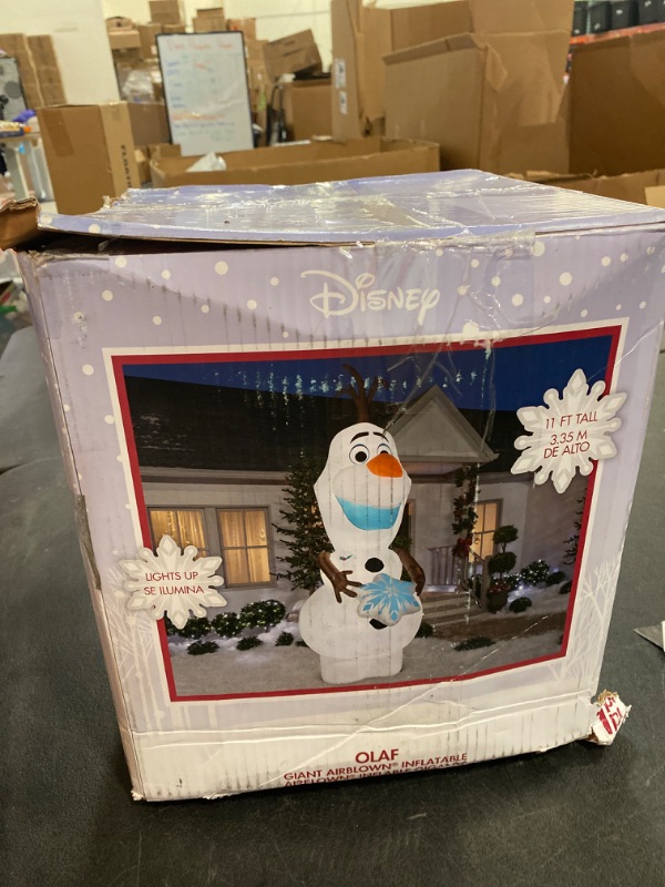 Photo 3 of Gemmy 11ft Airblown Inflatable Olaf Holding Snow Flake Disney