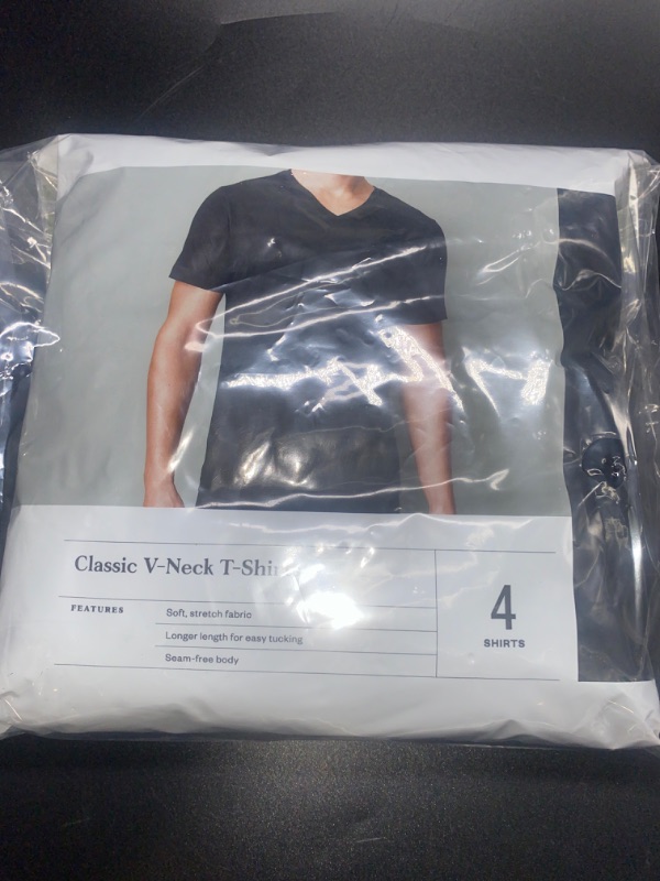 Photo 2 of XXL Men's 4pk V-Neck T-Shirt - Goodfellow & Co