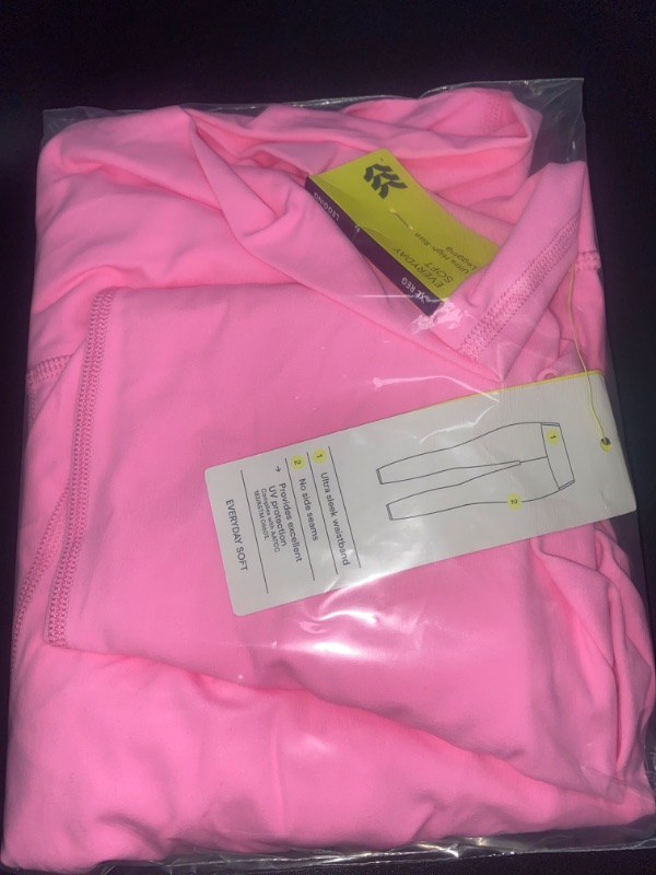 Photo 2 of XL Women's Everyday Soft Leggings - All in Motion Pink