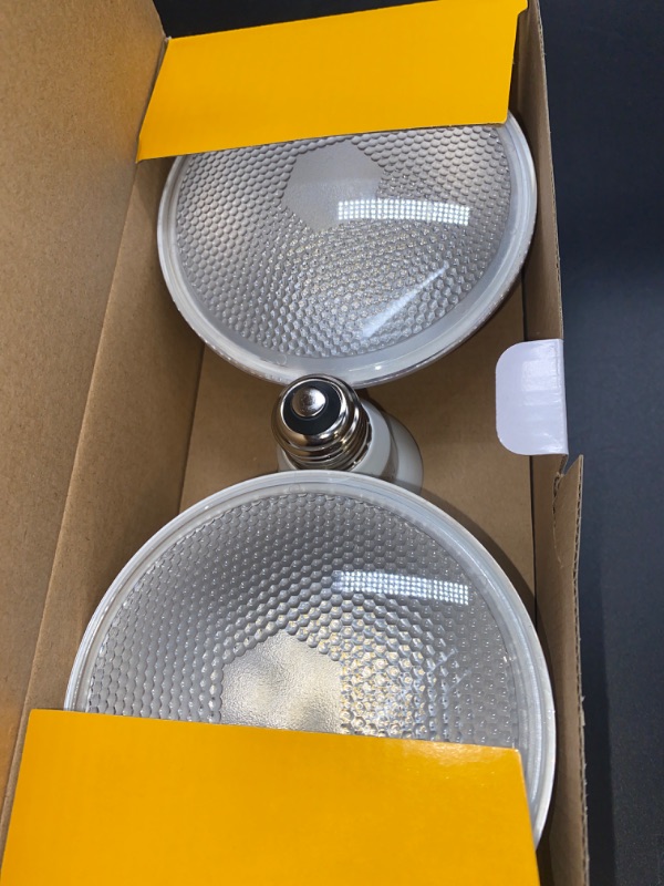 Photo 2 of LED 90W PAR38 3pk Daylight Light Bulbs - up & up