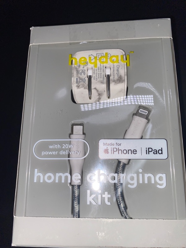 Photo 3 of 6' Lightning to USB-C Power Delivery Home Charging Kit - Heyday™ Marble