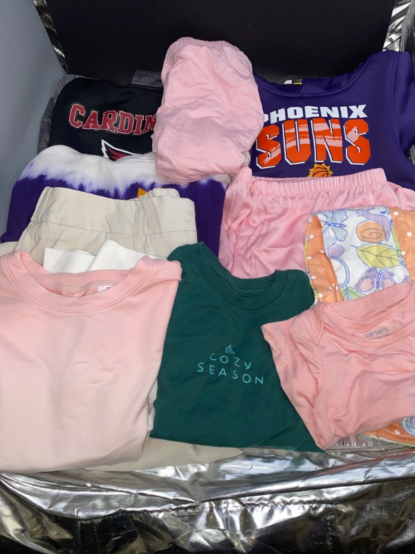 Photo 1 of Lot Of 11 Micellanenous Clothing Items