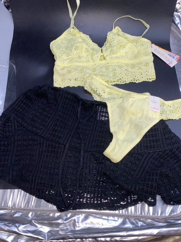 Photo 1 of SMALL CUTE 3 PCS BEACH OUTFIT FOR WOMEN 