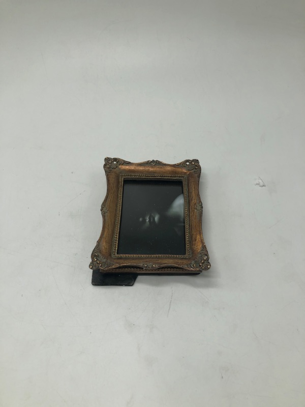 Photo 2 of CISOO Vintage Mini Picture Frame 2.5x3.5