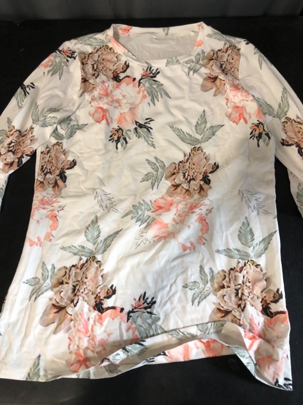 Photo 2 of Medium Womens Tops 3/4 Sleeve Shirts Round Neck Loose Casual Blouses Floral Print Tshirts