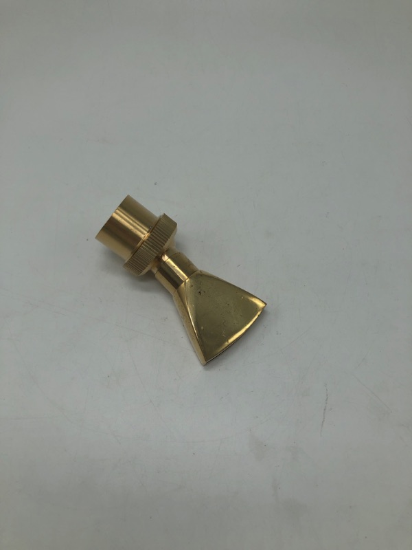 Photo 2 of 1" Brass DN25 Fan Shaped Fountain Nozzle Flat Duck-Bill Fountain Head Sprinkler Spray Head for Garden Pond, Amusement Park, Museum, Library