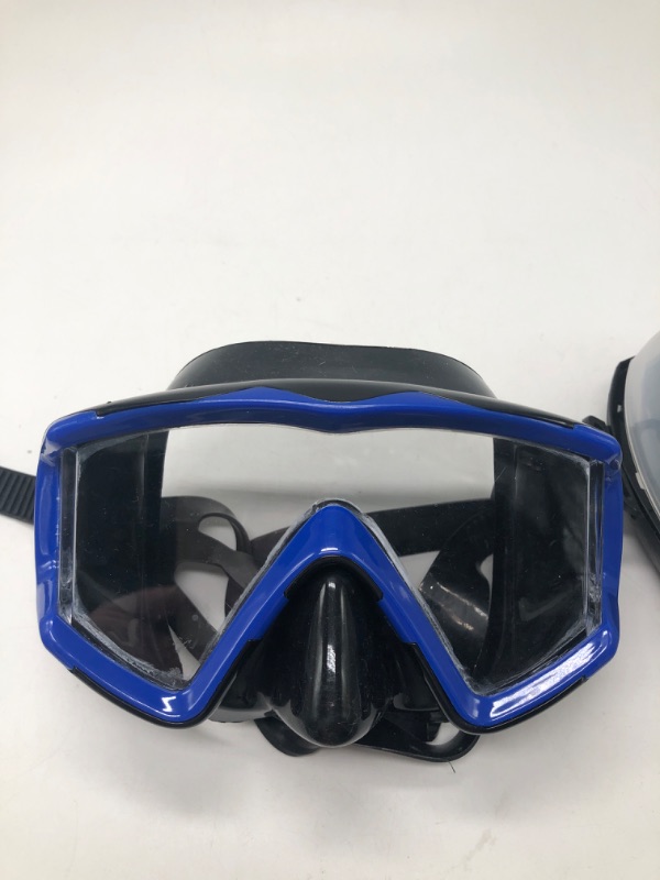 Photo 2 of Diving mask Anti-Fog Swimming Snorkel mask Suitable for Adults Scuba Dive Swim Snorkeling Goggles Masks