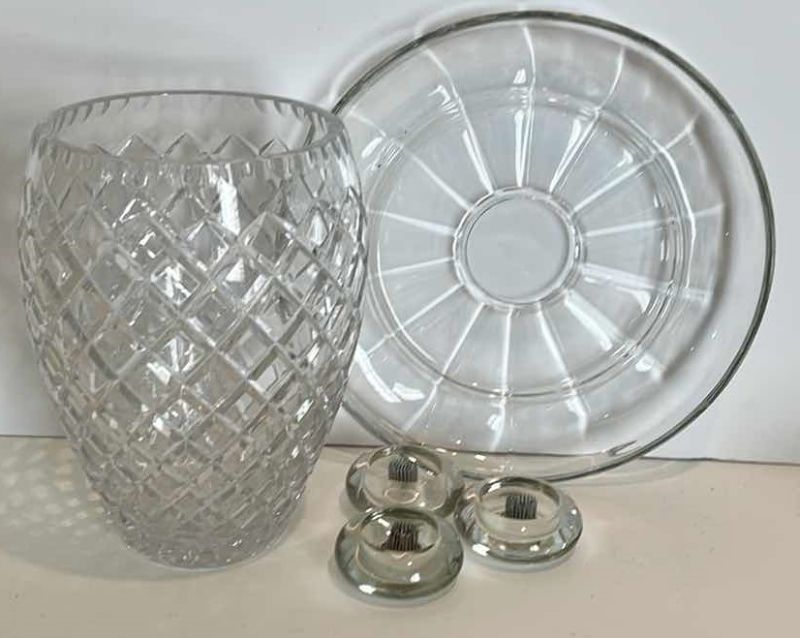 Photo 1 of 5 CUT CRYSTAL AND GLASS ITEMS, VASE H9”