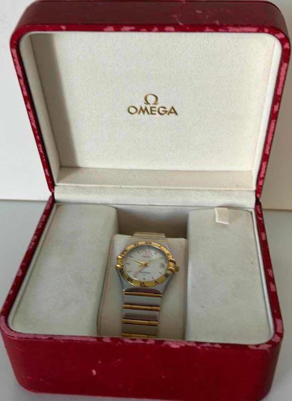 Photo 1 of OMEGA CONSTELLATION MENS WATCH (NOT AUTHENTICATED)