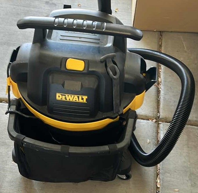 Photo 1 of DEWALT SHOP VAC