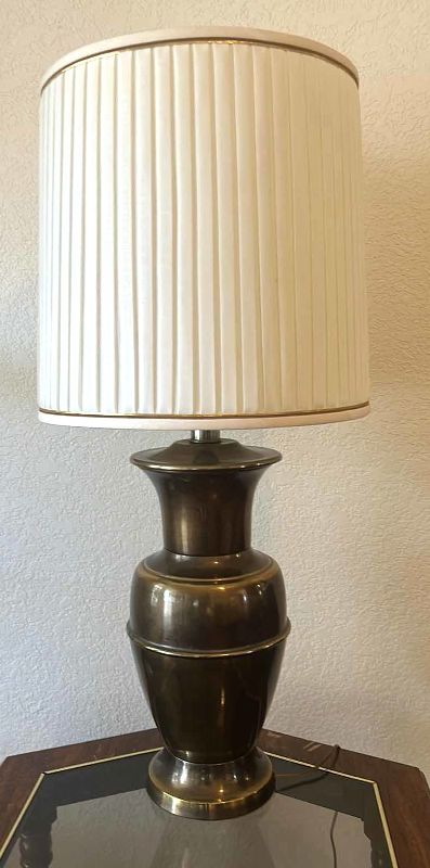 Photo 1 of VINTAGE METAL TABLE LAMP H37”
