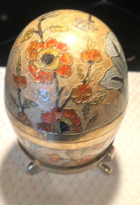 Photo 8 of LARGE HAND PAINTED BRASS EGG WITH BRASS STAND 7 1/4"
