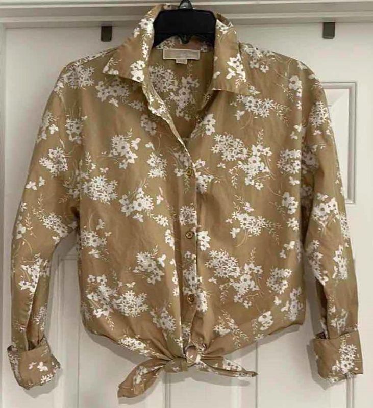 Photo 1 of WOMENS MICHAEL KORS FLORAL TIE UP TOP SIZE MEDIUM