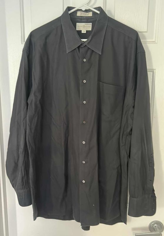 Photo 1 of MENS CLOTHING- JOHN W NORDSTROM FINEST 100% COTTON 2PLY COLLARED BUTTON DOWN SHIRT SIZE 17 x 35
