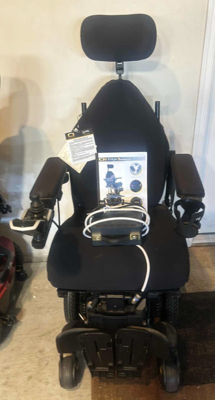 Photo 4 of BRAND NEW  iLEVEL QUANTUM Q6 EDGE 3 STRETTO ELEVATING POWERCHAIR WITH MANUAL