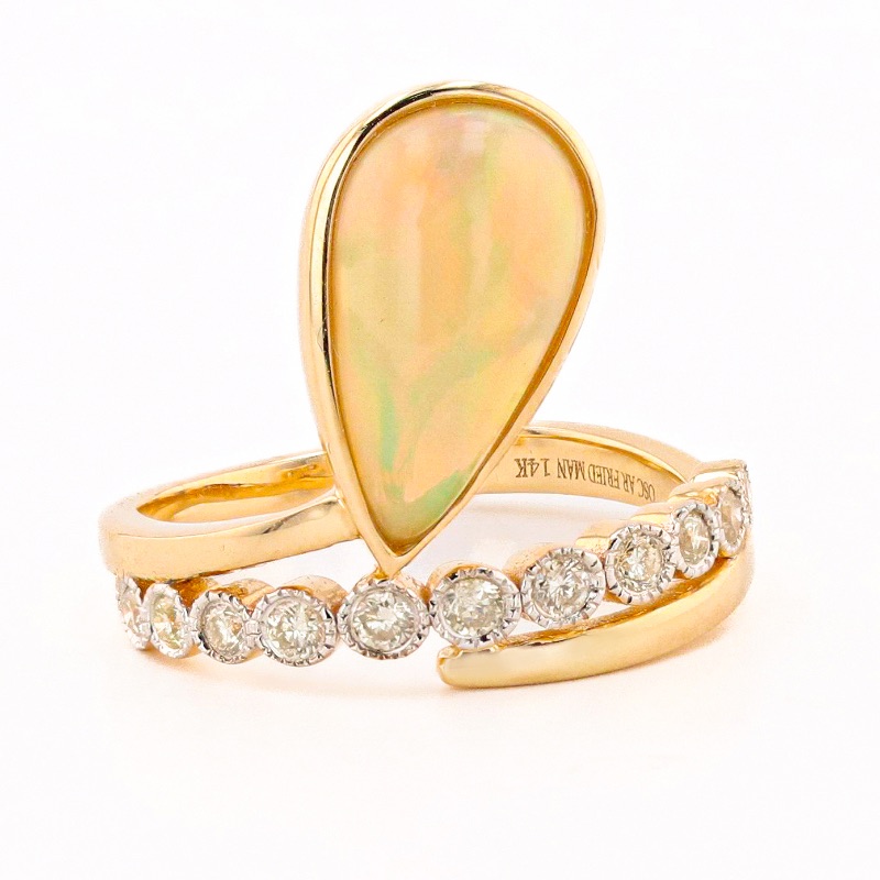 Photo 1 of 1.85ct Opal and 0.25ctw Diamond 14K Yellow Gold Ring W. MSRP Appraisal (Approx. Size 6-7) RN032531