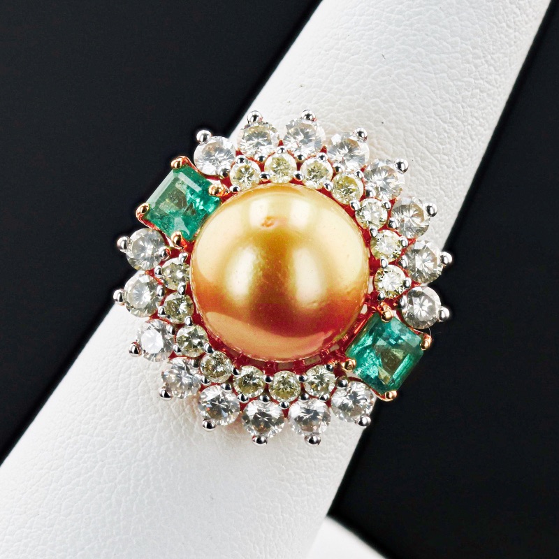 Photo 3 of 11m GOLDEN South Sea Pearl, 0.80ctw Emerald and 1.83ctw Diamond 18K Yellow Gold Ring W. MSRP APPRAISAL (APPROX SIZE 6-7)  RN033480